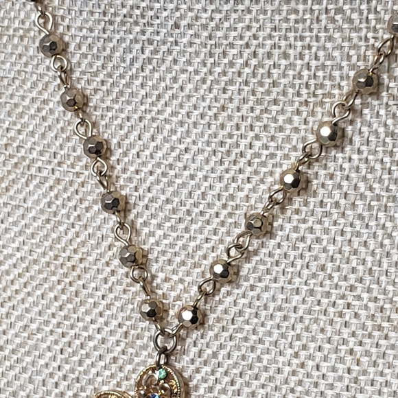 DANGLING Costume Jewelry Necklace Flowers & Butterfly - Picture 4 of 8